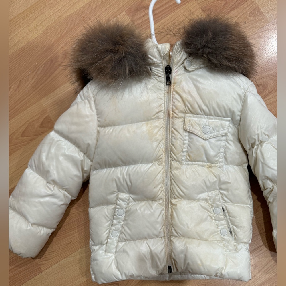 White moncler puffer 3T